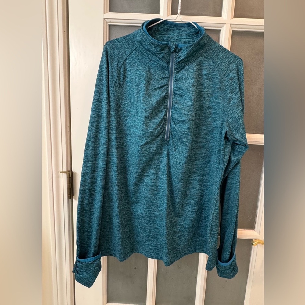 Kirkland Signature 1/2 zip long sleeve mock pullover. Size: XL